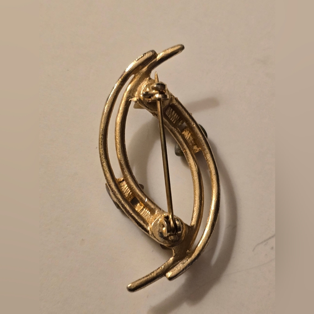 Vintage Brooch  Gold Tone Branch Shaped Leaves With Stones - Picture 2 of 8